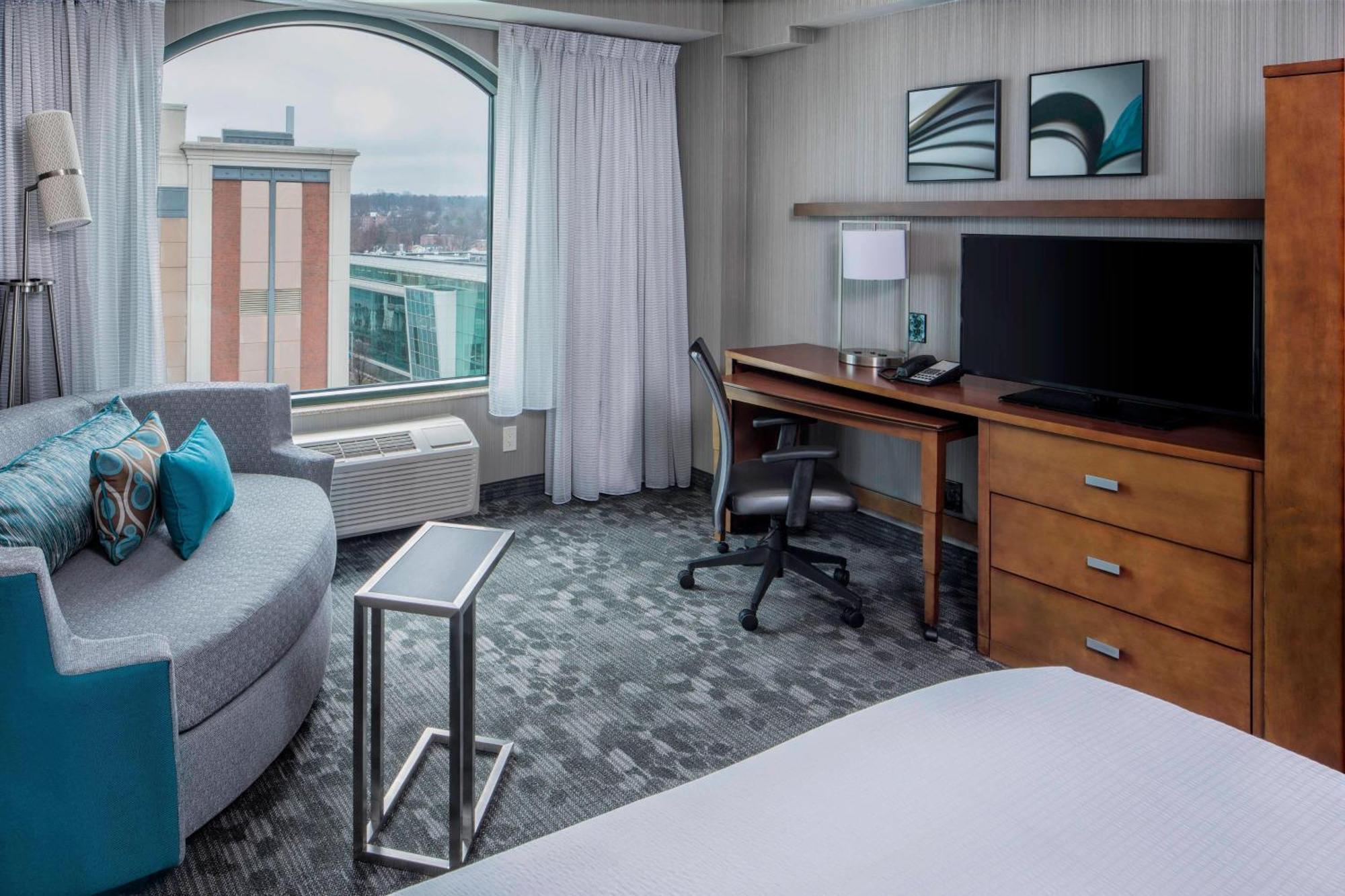 Courtyard By Marriott Stamford Downtown Hotel Exterior foto