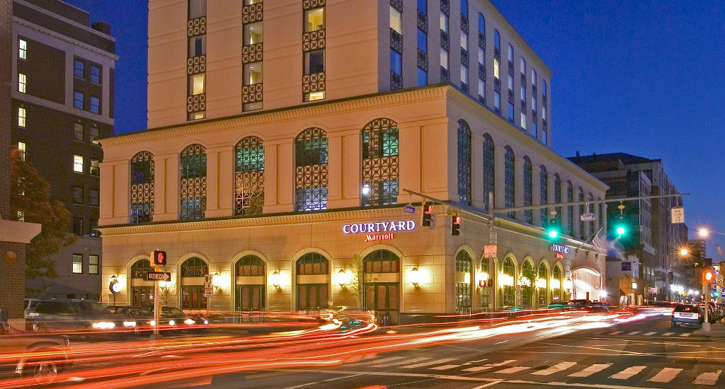 Courtyard By Marriott Stamford Downtown Hotel Exterior foto